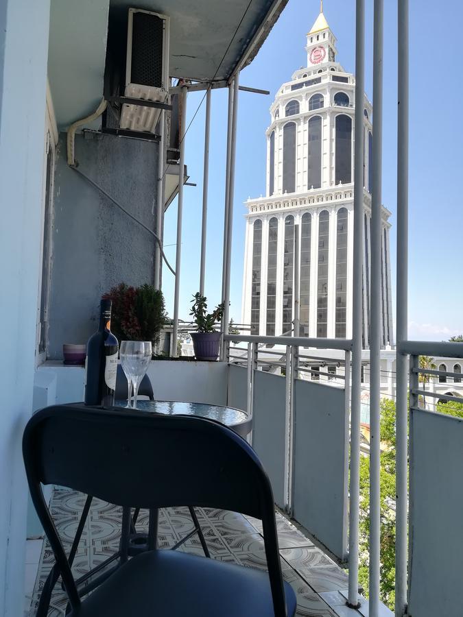 Davka Apartments Batumi Esterno foto
