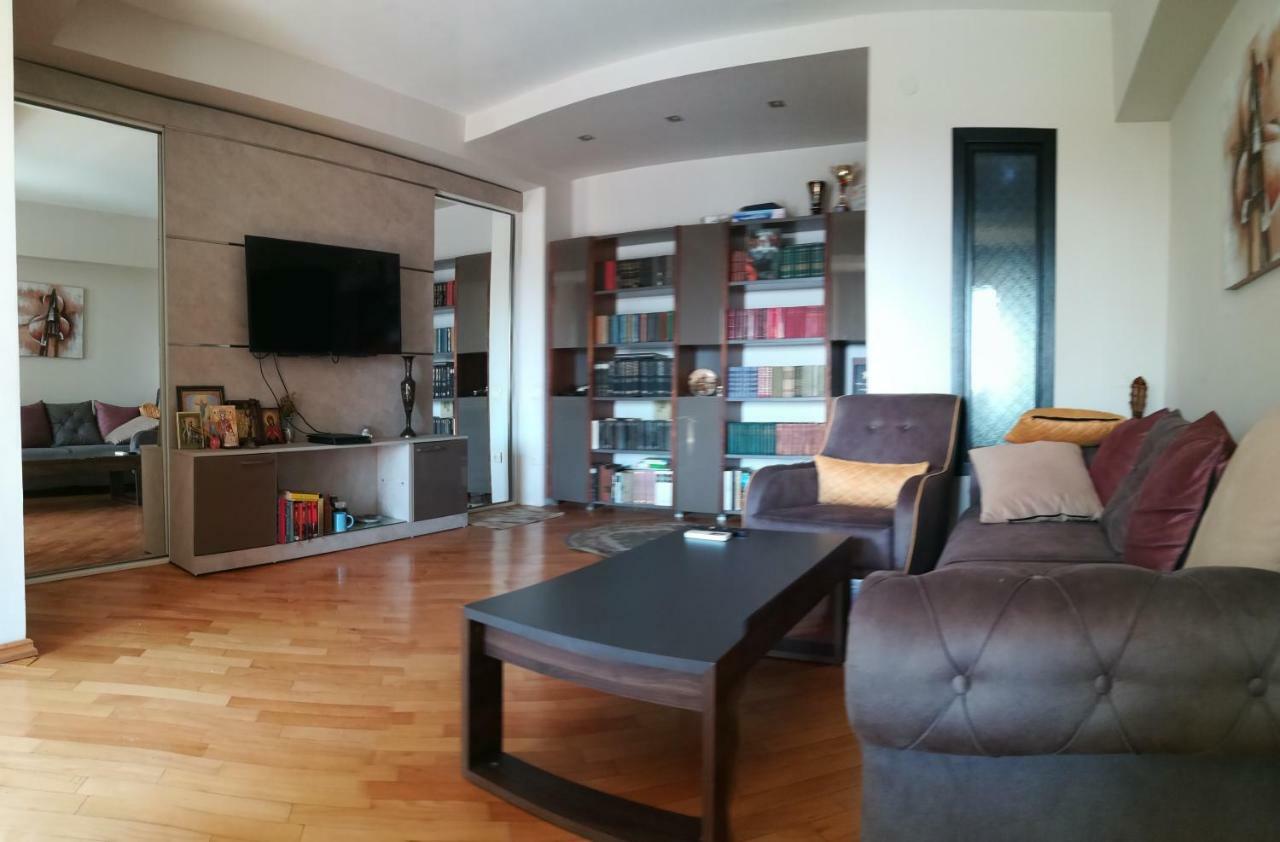 Davka Apartments Batumi Esterno foto