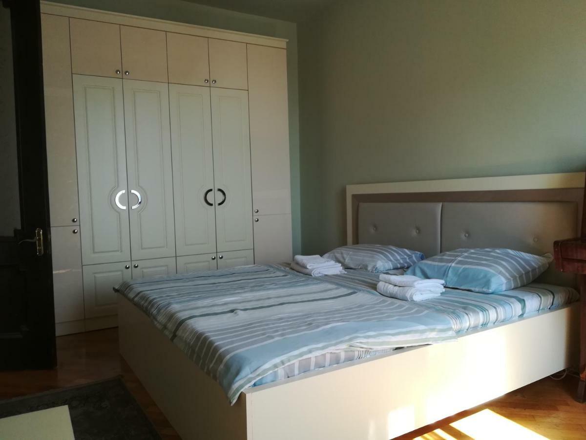Davka Apartments Batumi Esterno foto
