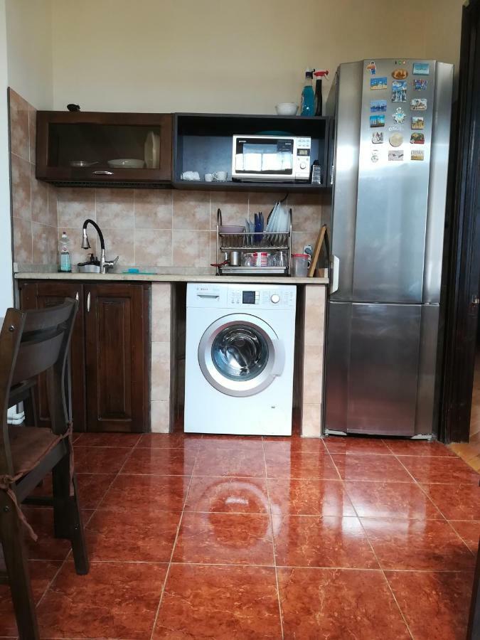 Davka Apartments Batumi Esterno foto