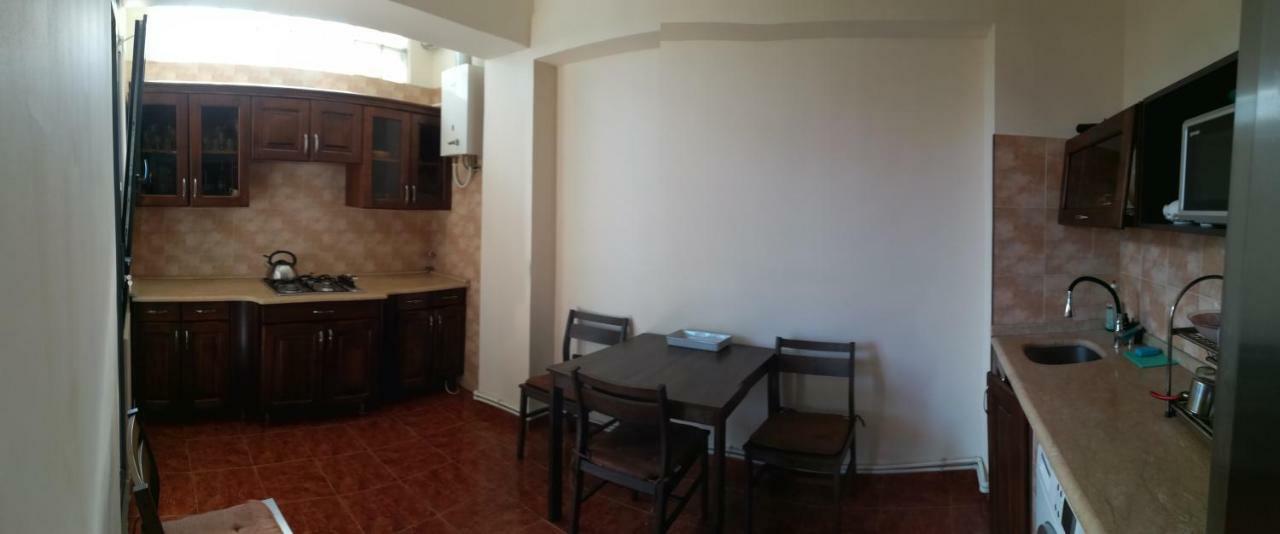 Davka Apartments Batumi Esterno foto
